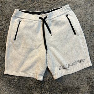 Hollister Men's Shorts Size Large